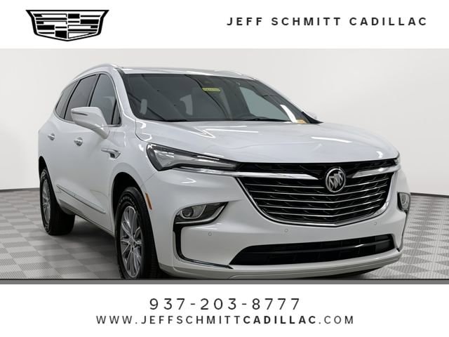 2023 Buick Enclave Essence's photo