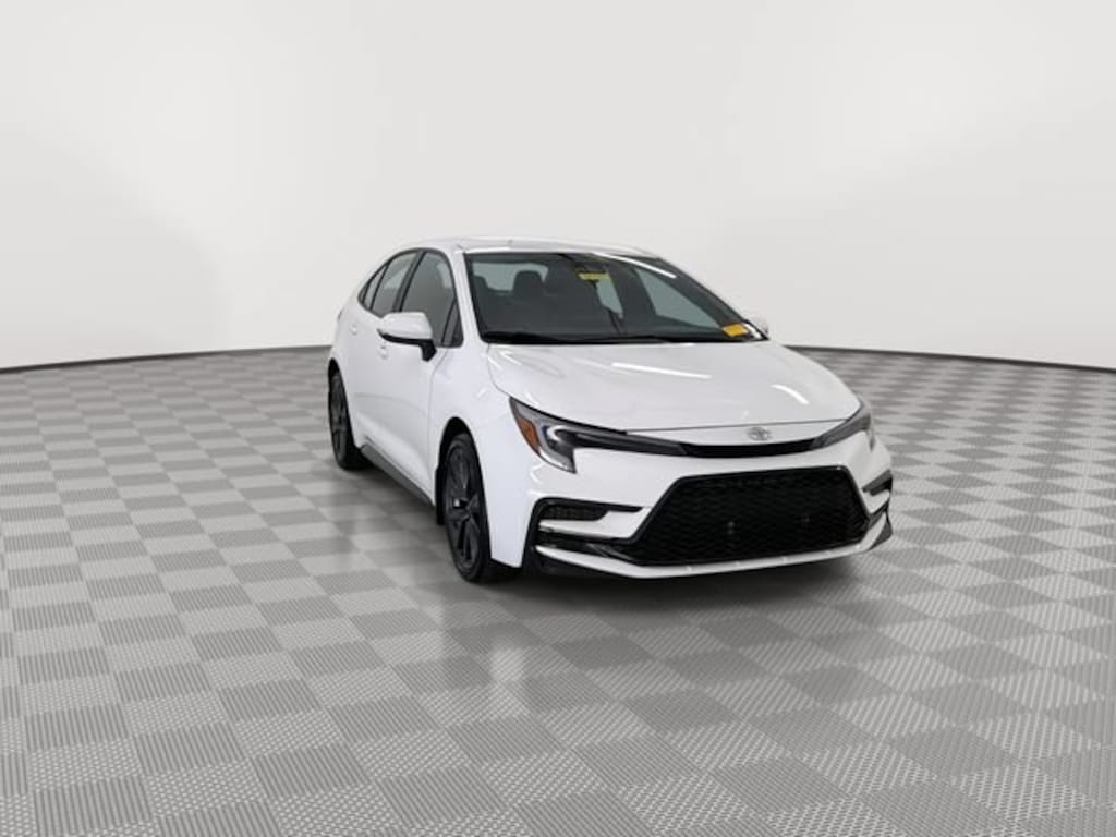 Used 2025 Toyota Corolla SE Sedan
