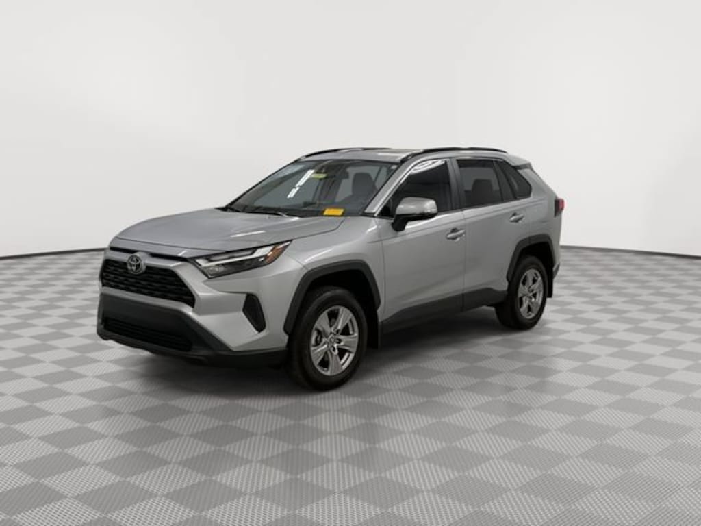 Used 2025 Toyota RAV4 XLE SUV