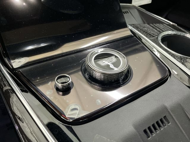 2025 Cadillac Escalade IQ Sport 1 - Photo 24