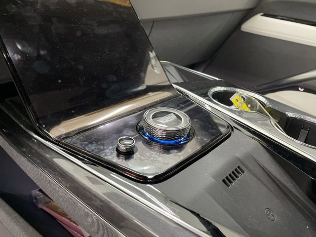 2025 Cadillac Escalade IQ Luxury 1 - Photo 26