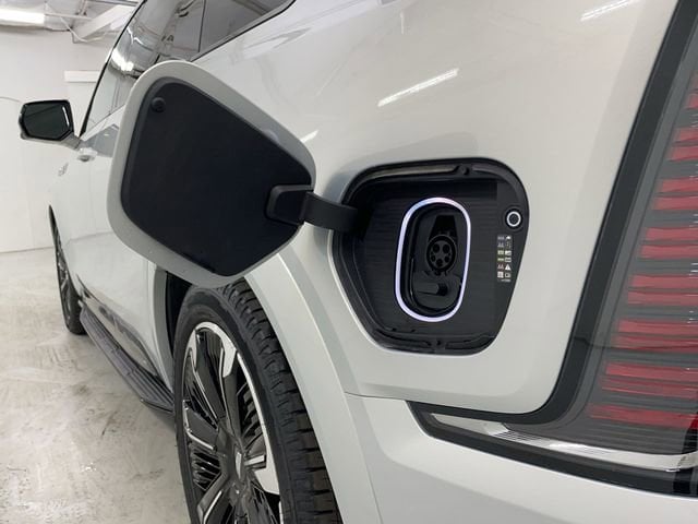 2025 Cadillac Escalade IQ Sport 1 - Photo 29
