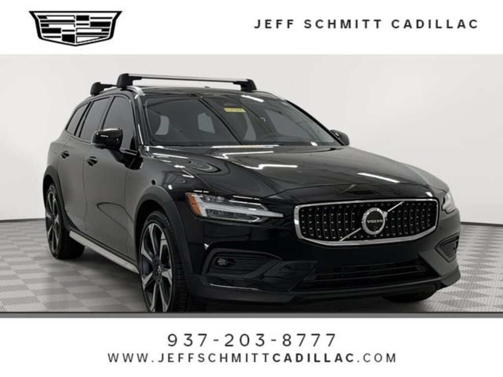 Used 2025 Volvo V60 Cross Country Ultra