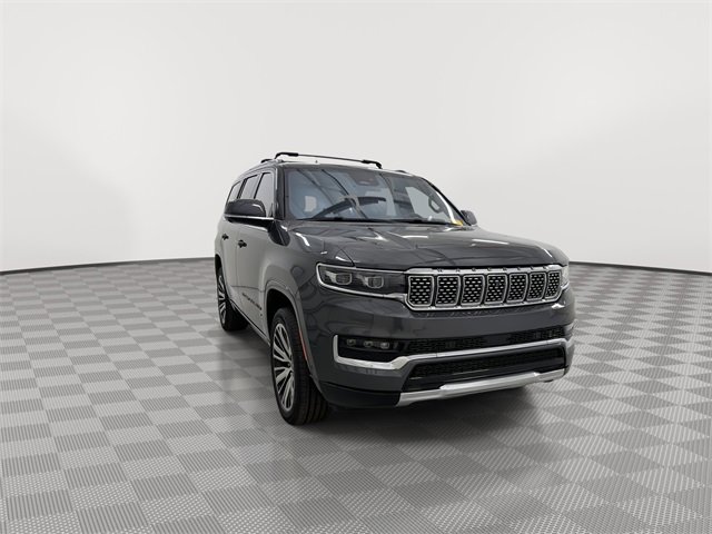 2022 Jeep Grand Wagoneer III photo 2