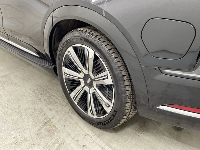 2025 Cadillac Escalade IQ Luxury 2 - Photo 18