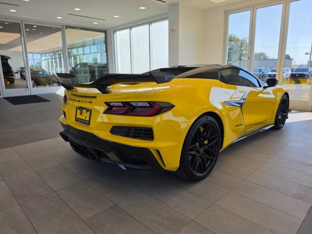 Used 2025 Chevrolet Corvette Z06 3LZ Performance