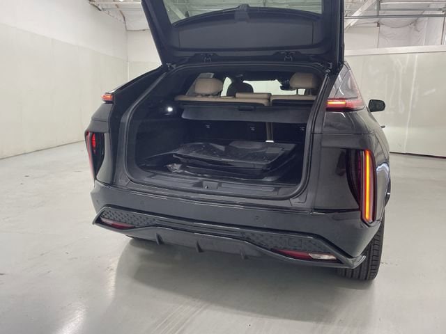 2026 Cadillac LYRIQ V Premium - Photo 28