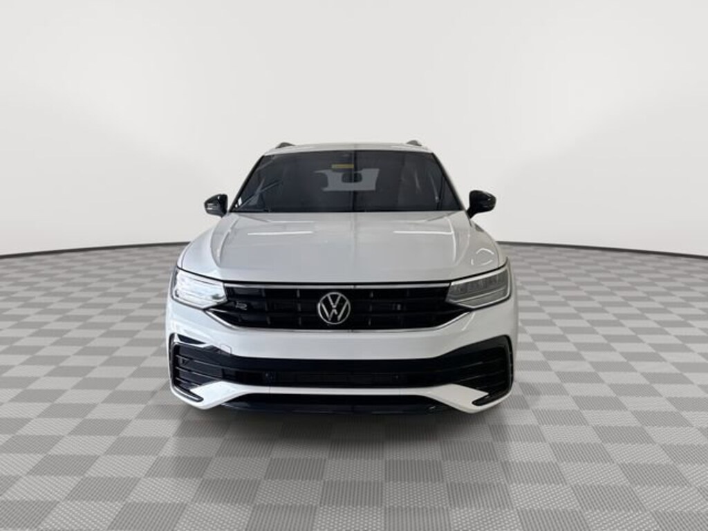 Used 2024 Volkswagen Tiguan 2.0T SE R-Line Black SUV