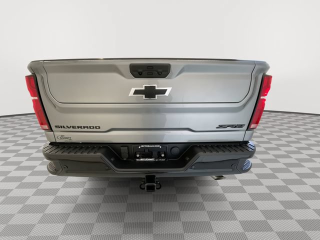 2026 Chevrolet Silverado 2500 HD ZR2 - Photo 14