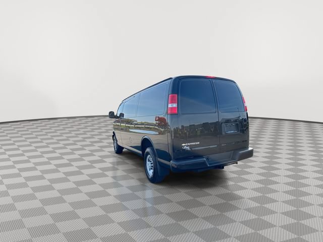 2024 Chevrolet Express Cargo Work Van - Photo 10