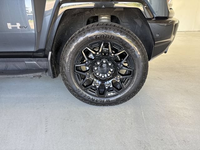 2026 GMC HUMMER EV 2X - Photo 15