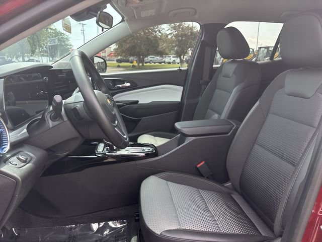 2025 Chevrolet Trax LT - Photo 19