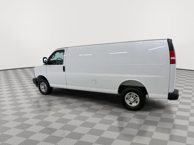 2026 Chevrolet Express Cargo Work Van - Photo 10