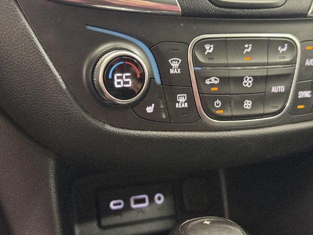 2019 Chevrolet Equinox LT - Photo 29