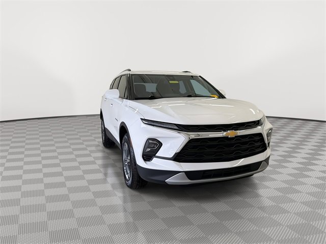 2024 Chevrolet Blazer 2LT photo 3