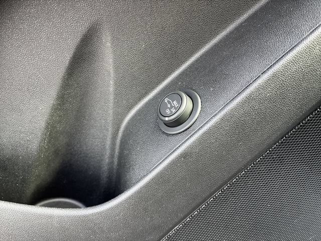 2019 Chevrolet Equinox LT - Photo 24