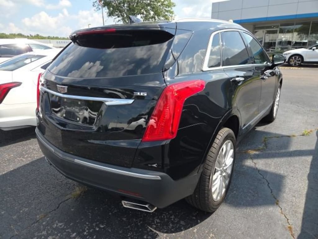 Used 2018 CADILLAC XT5 Premium Luxury FWD SUV