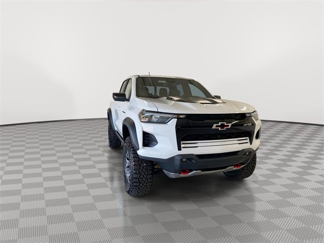 2026 Chevrolet Colorado ZR2 photo 2
