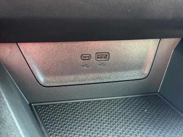 2027 Chevrolet Equinox LT - Photo 30