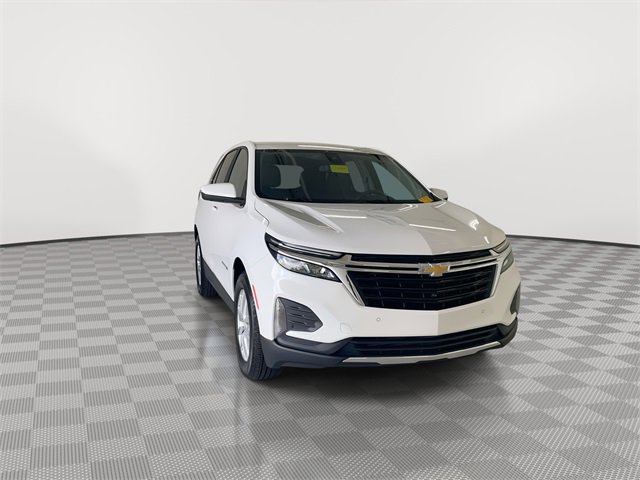 2022 Chevrolet Equinox LT photo 2