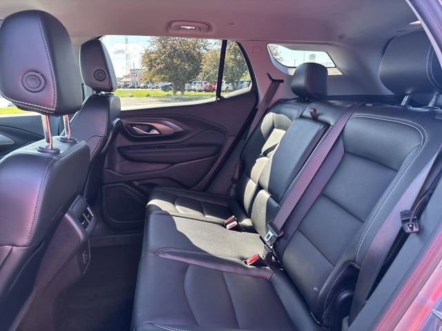 2024 GMC Terrain SLT - Photo 17
