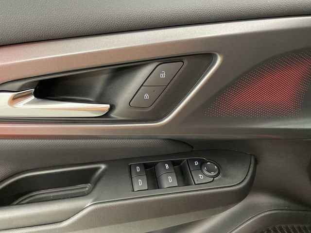 2025 Chevrolet Equinox EV RS - Photo 24