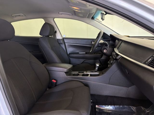 2020 Kia Optima LX - Photo 18