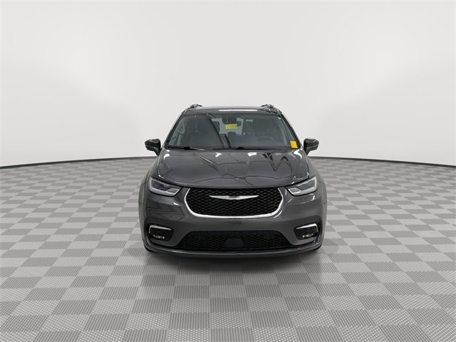 2021 Chrysler Pacifica Touring L photo 3