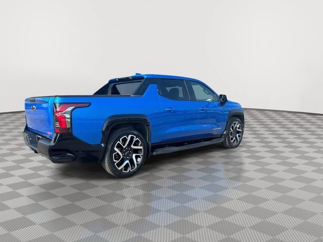 2025 Chevrolet Silverado EV RST - Photo 13