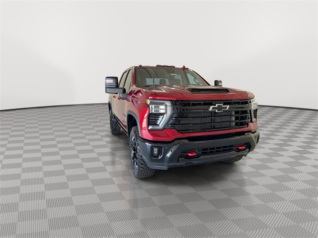 2025 Chevrolet Silverado 2500HD LTZ photo 2