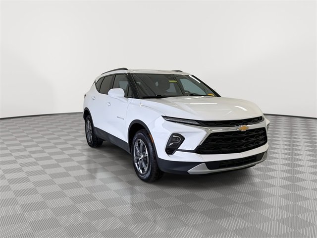 2024 Chevrolet Blazer 2LT photo 2