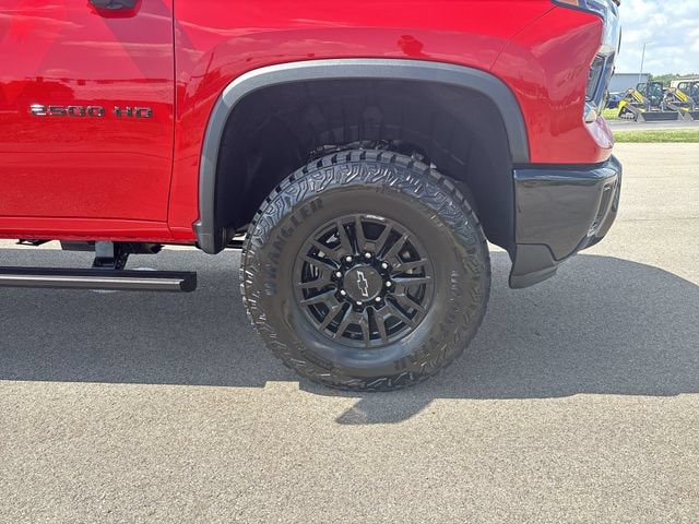 2026 Chevrolet Silverado 2500 HD ZR2 - Photo 18