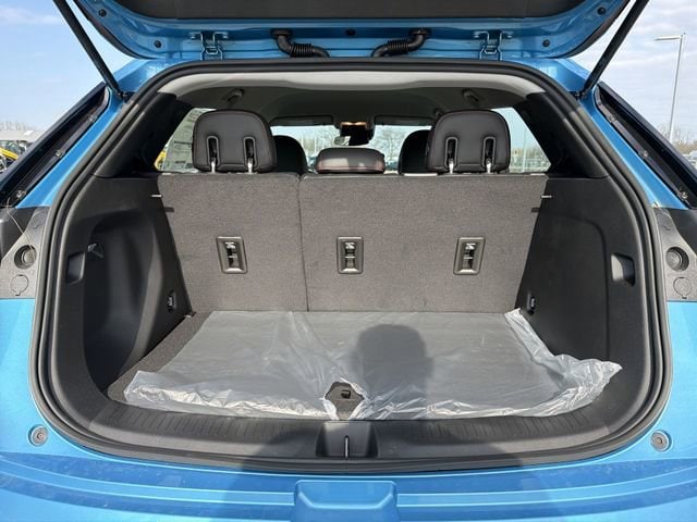 2027 Chevrolet Bolt RS - Photo 15