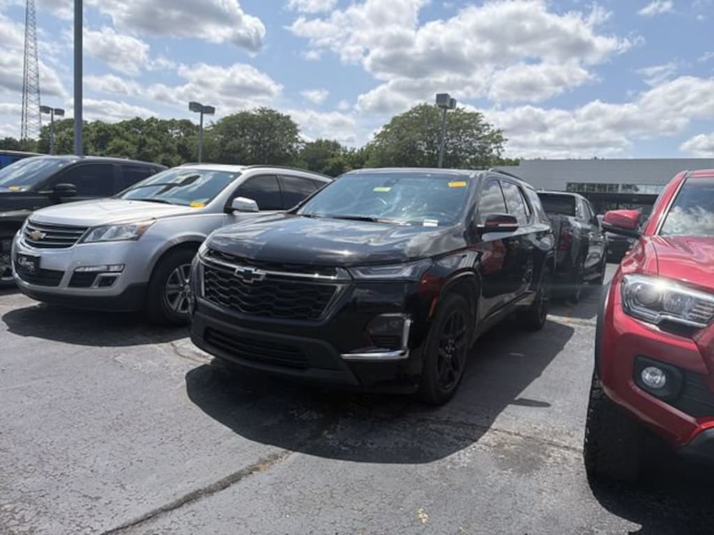 Used 2022 Chevrolet Traverse Premier SUV
