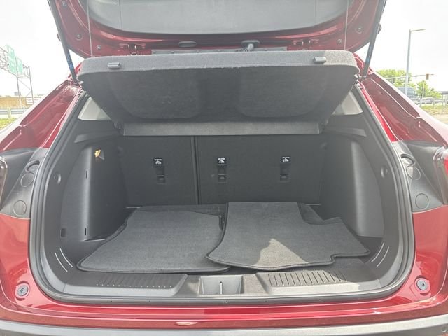 2025 Chevrolet Trax LT - Photo 15
