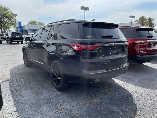 2023 Chevrolet Traverse Premier photo 2
