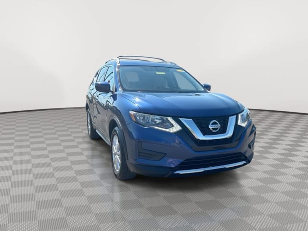 Used 2017 Nissan Rogue SV SUV