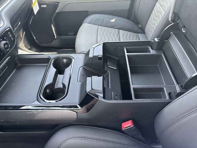 2026 Chevrolet Silverado 2500 HD ZR2 - Photo 29