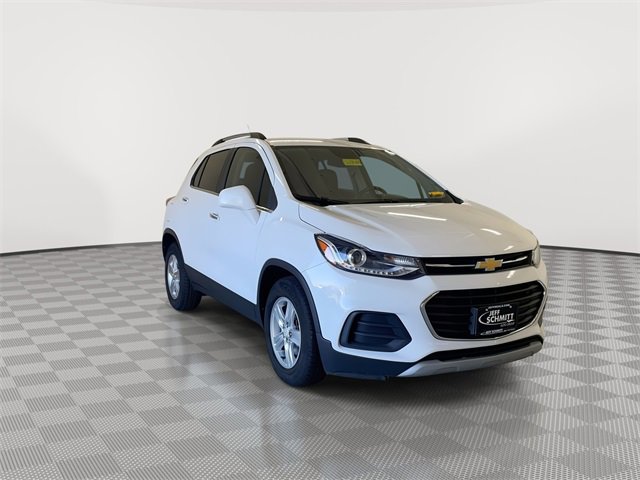 2020 Chevrolet Trax LT photo 2
