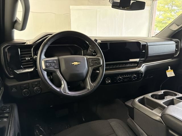 2024 Chevrolet Silverado 1500 LT - Photo 18