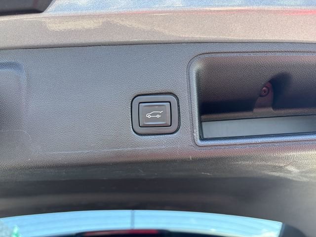 2024 GMC Terrain SLT - Photo 16