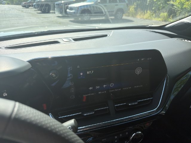 2026 Chevrolet Trax RS - Photo 28
