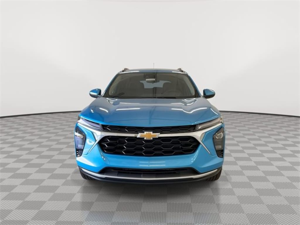 New 2025 Chevrolet Trax LT SUV