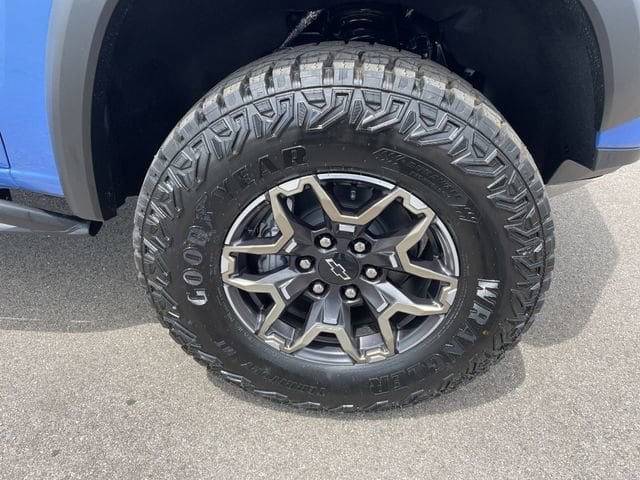 2026 Chevrolet Colorado ZR2 - Photo 18