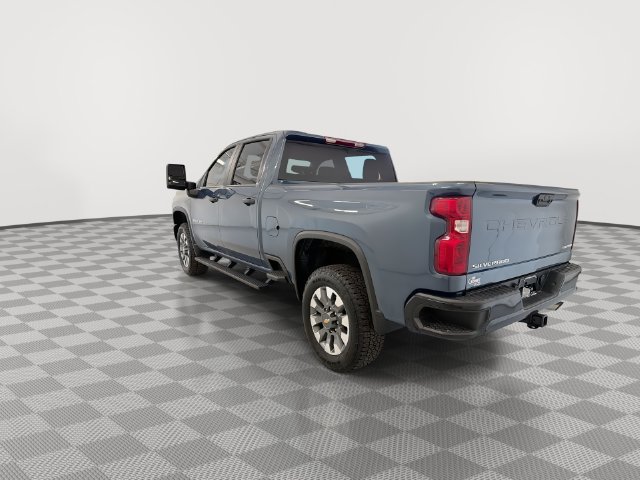 2026 Chevrolet Silverado 2500HD Custom - Photo 9
