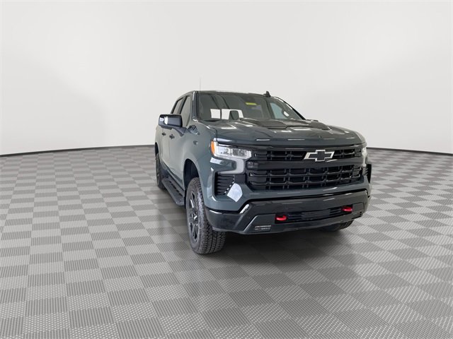 2025 Chevrolet Silverado 1500 LT Trail Boss photo 3