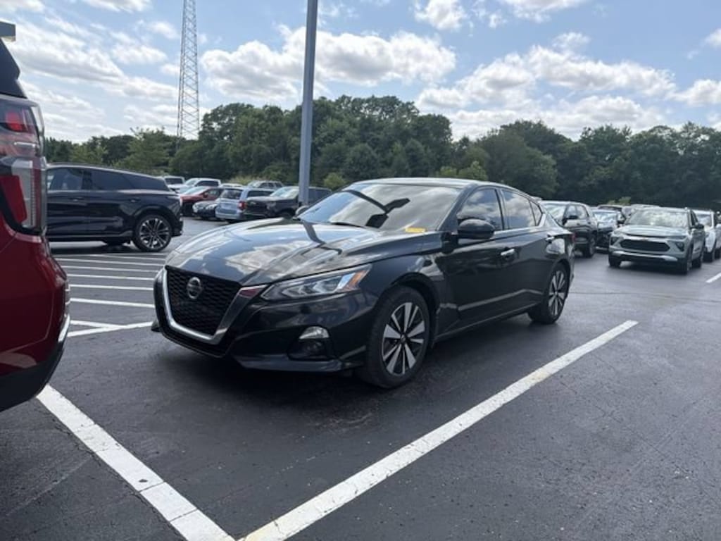 Used 2021 Nissan Altima SL FWD Sedan