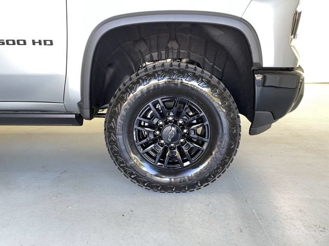 2026 Chevrolet Silverado 2500 HD ZR2 - Photo 18