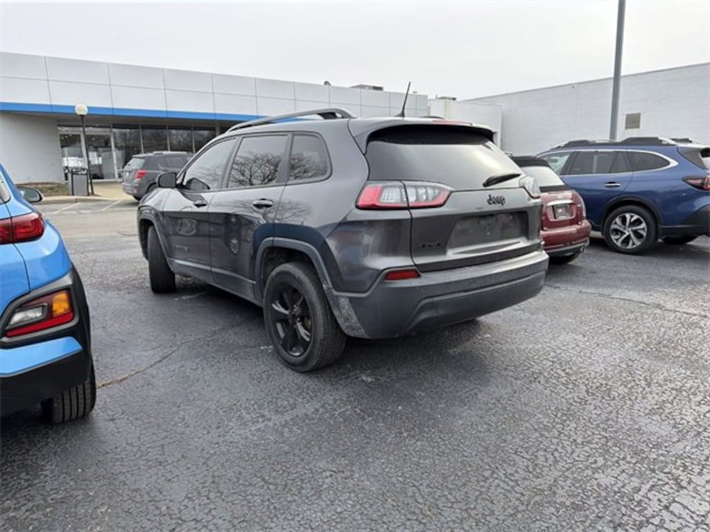 Used 2019 Jeep Cherokee Altitude