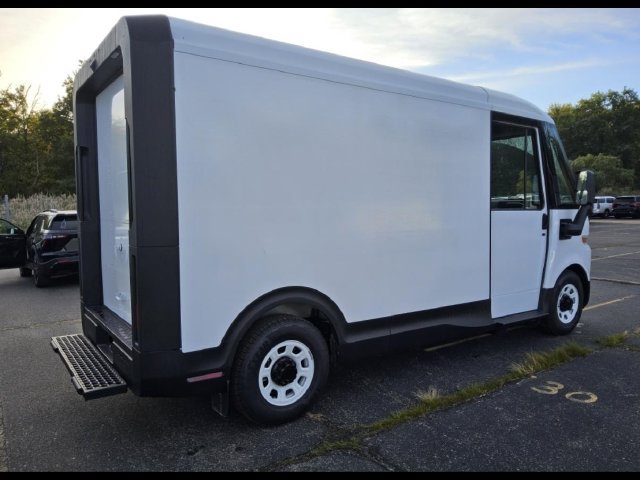 Used 2025 Chevrolet BrightDrop Base with VIN 2G5ZJ2TZ9S9102827 for sale in Dayton, OH